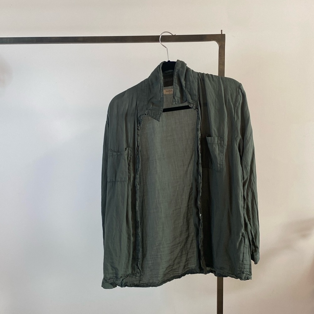 BaSh button up